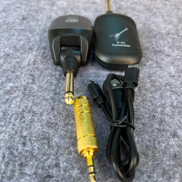WIRESSGUITAR TRANSMITTERS-C-01