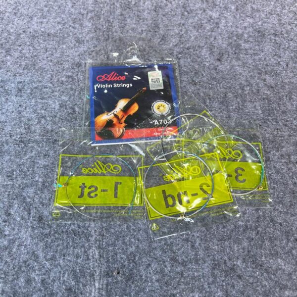 Violin strings -Alice