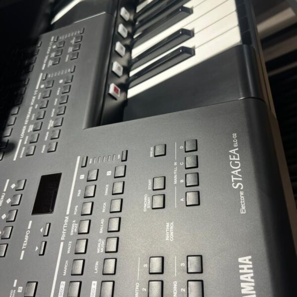 Yamaha  stagea electone ELCO2